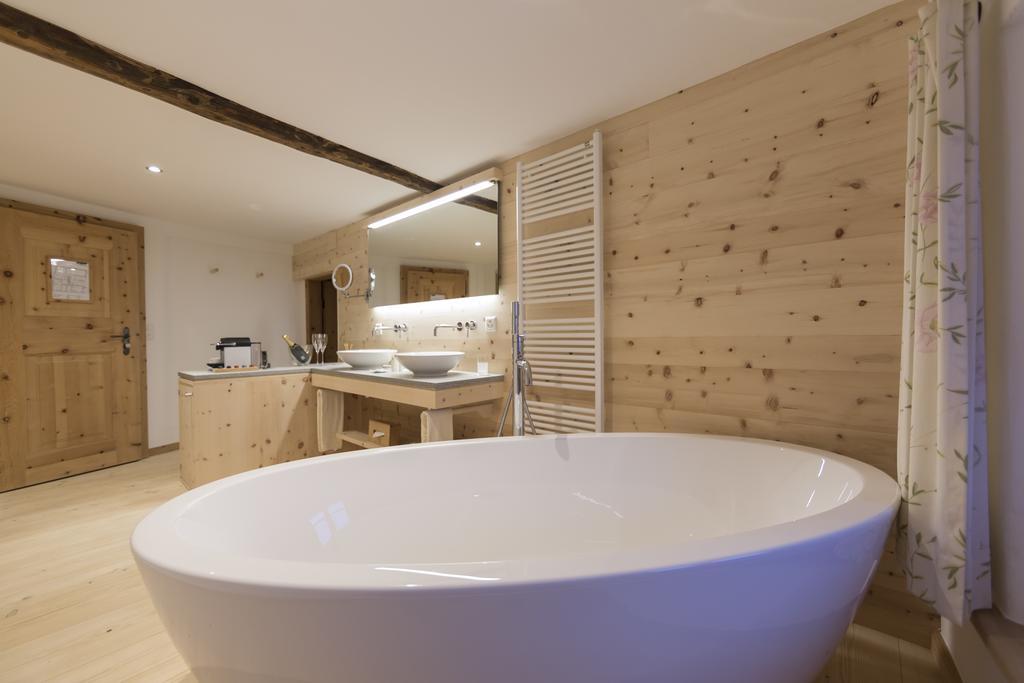 Relais & Chateaux In Lain Cadonau Hotel Brail