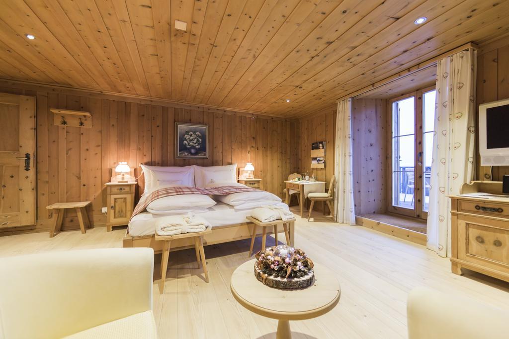 Relais & Chateaux In Lain Cadonau Hotel